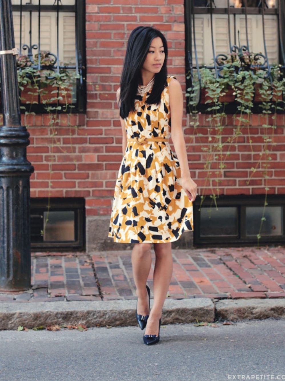 H&m pleated mini dress abstract paint print mustard yellow cream navy sleeveless